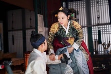‘슈룹’ 김혜수 “지면 잠을 못 자 내가” 승부욕 활활 남다른 학구열