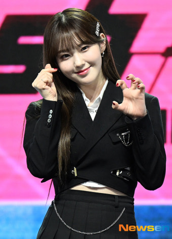 케플러 김채현, 하트 강아지~ [포토엔HD]