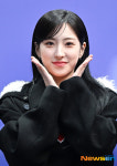 우주소녀 은서, 러블리한 꽃받침 [포토엔HD]