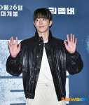 남주혁, 손인사부터 힙한 분위기  (리멤버)[포토엔HD]