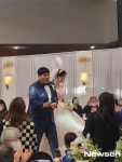 김수영 8세 연하 아내와 결혼, 박준형 뼈그맨 축사 “보이는게 다 아냐”