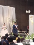 김수영 8세 연하 아내와 결혼, 박준형 뼈그맨 축사 “보이는게 다 아냐”