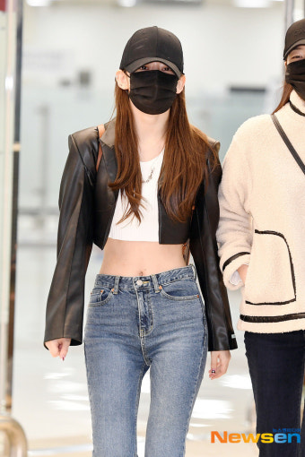르세라핌 사쿠라 ‘S라인 뽐내는 명품 몸매’[포토엔HD]