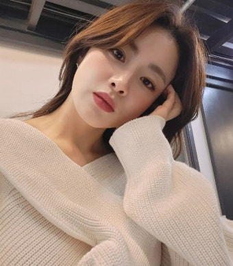 강소라, 출산 부기 다 빠졌네‥옷 흘러내릴 듯 가녀린 자태