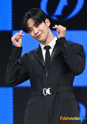 SF9 로운, 다정한 더블하트 [포토엔HD]