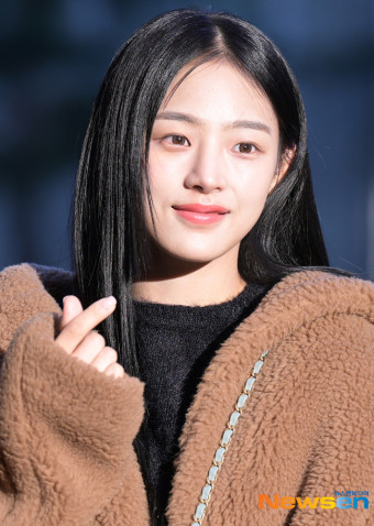 뉴진스 민지, 청순 미녀의 하트[포토엔HD]