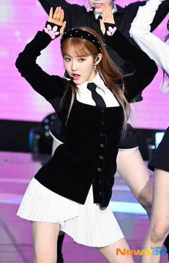 스테이씨 시은, 살랑거리는 꽃미모 [포토엔HD]