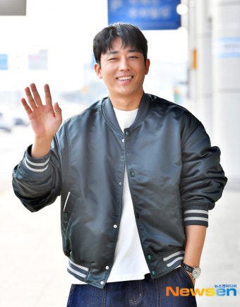 출국징 손호준, 미소도 남달라요~ [포토엔HD]