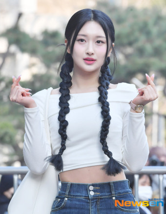 아리, 작정하고 심쿵 포즈 [포토엔HD]