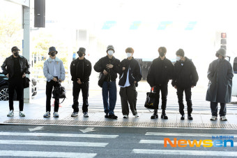 스트레이키즈(Stray Kids) ‘횡단보도 꽉 채우는 멋쟁이들’[포토엔HD]