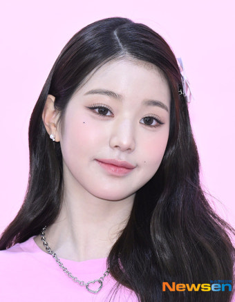 아이브 장원영, 가까이 당겨보는 러블리 미모 [포토엔HD]