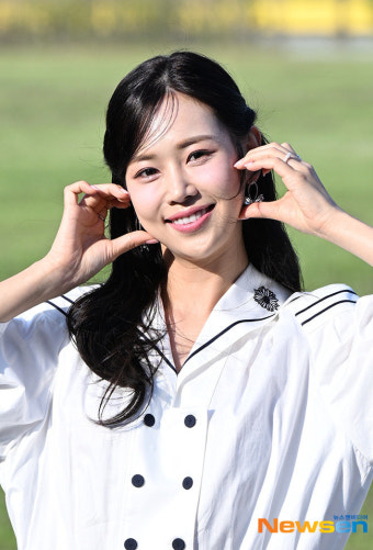 강예슬, 돋보이는 꽃미모 볼하트 [포토엔HD]