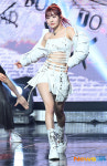 키스오브라이프 쥴리, 패션쇼처럼 [포토엔HD]