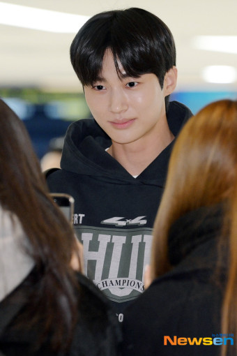 배우 변우석, 인기 1위 소문과 논란에 올라