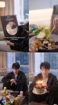 방탄소년단 정국, 스포티파이 10억 접시에 참치김밥+장조림 먹방 “아미 덕분”