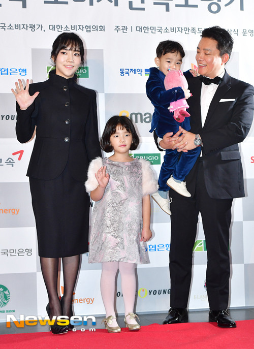 최민환, 이혼 후 아버지의 이해와 지지에 감사 표현 가정의 소중함을 다시 생각하게 됐다