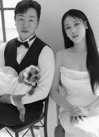 “사회 신동엽→축가 이효리” 3월 결혼 이혜지정호철, 웨딩화보 공개