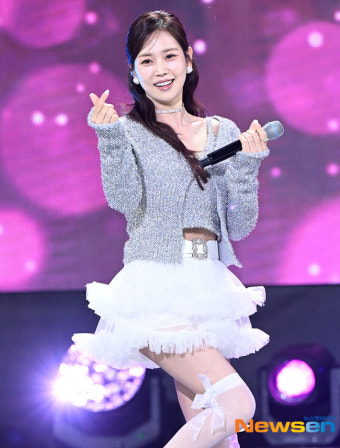 강예슬, 수줍게 하트~ [포토엔HD]