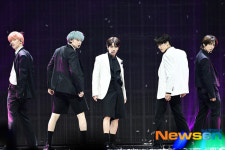 TXT ‘섹시 이즈 백’[포토엔HD]