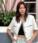유이 푸꾸옥서 “행복했던 하루” 봄 트위드 재킷에 크롭탑 입고 복근 자랑