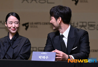 박해수, 전도연 바라보며 미소 [포토엔HD]