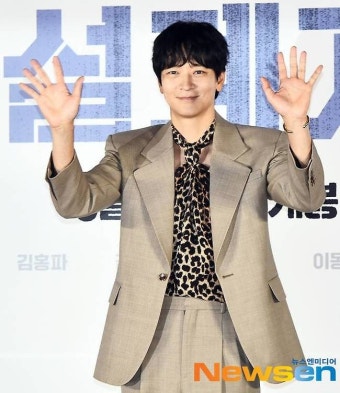 ‘설계자’ 전설의 우산신, 그 강동원 돌아온다 “냉미남보다 더한 흑미남”[종합]