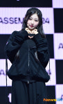트리플에스 카에데, 포인트 안무 포즈[포토엔HD]