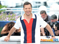 로랑 라피트, 터프가이의 미소[포토엔HD]