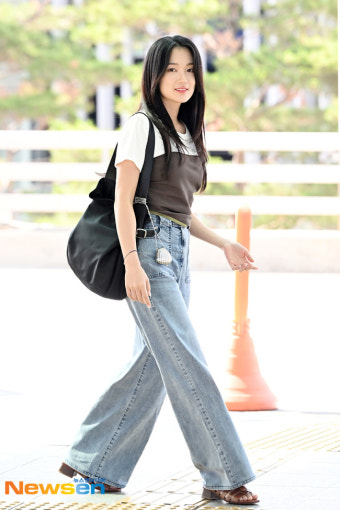 김혜윤 ‘화보 촬영 차 발리로 가는 발걸음’[포토엔HD]