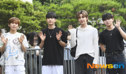 WATERFIRE(워터파이어), 사랑스러운 출근길 매력 [포토엔HD]