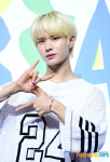 투어스 경민, 눈에 띄는 금발 헤어[포토엔HD]