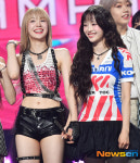 나나x츄, 우리 손 꼬옥 잡어요~[포토엔HD]