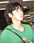 유노윤호, 입국장 멀리 서봐도 눈에 확 들어오는 헤어스타일 [포토엔HD]