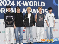 투모로우바이투게더, 한눈에 보이는 멋짐 [포토엔HD]