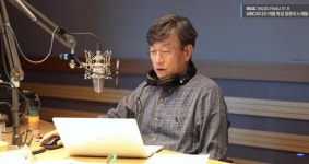 손석희, 37년만 DJ “배철수 세상 평정하기 전 프리퀄 프로그램 진행”(청춘의노래들)