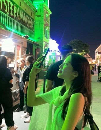 ‘1억 기부’ 문가영, 태국에 여신강림