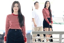 지수, 명품 없이 이렇게 예쁘네‥티에 미니스커트 ‘청순美 가득’