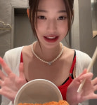 장원영 러블리 먹방이라니, 완전 ‘럭키비키잖아’