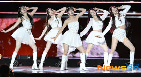 드림피프티서울타워지점 | 피프티피프티, 드림콘서트 꾸미는 순백의 여신들 [포토엔HD]