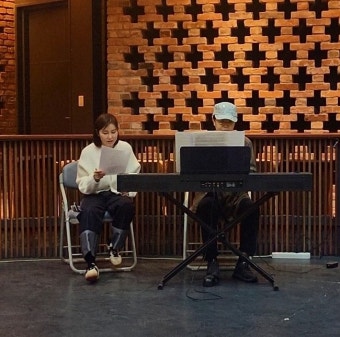 팬송으로 돌아온 송가인, 새 앨범 가인;달 선공개로 음원차트 정상 등극