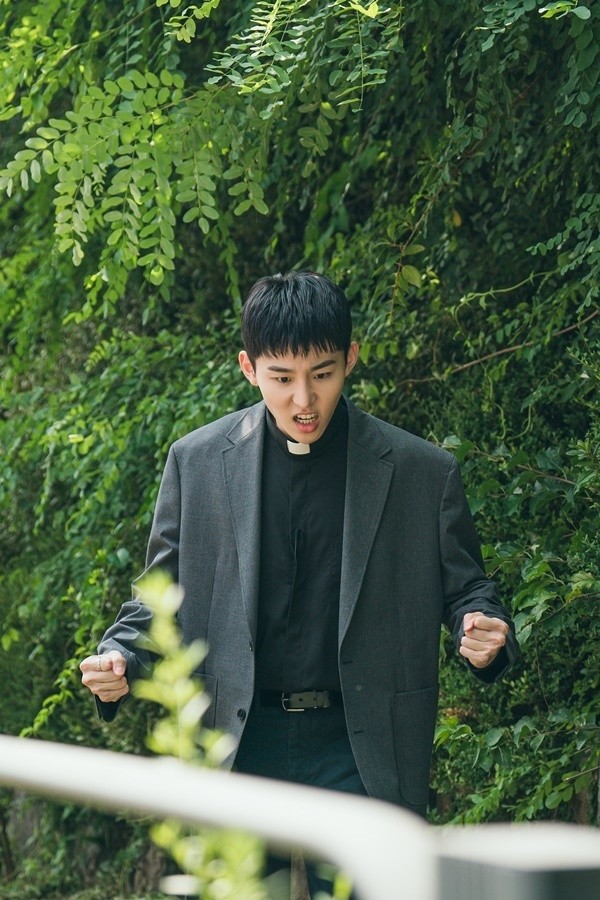 SBS 연기대상, 열혈사제2 주연 배우 서범준 신인상 수상 뜻깊은 순간