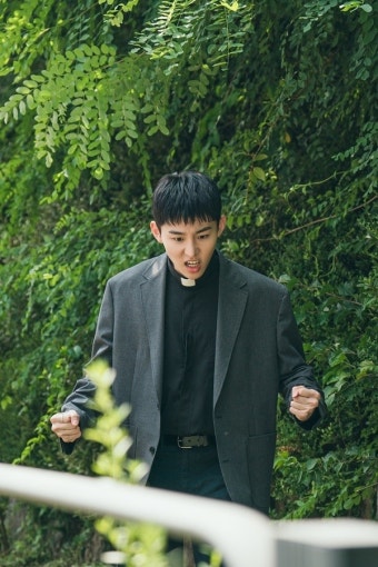 SBS 연기대상, 열혈사제2 주연 배우 서범준 신인상 수상 뜻깊은 순간