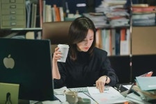 CEO 된 한지민, 독보적 카리스마 발산…♥최정훈 반할 수밖에