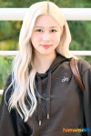 우주소녀 다영 ‘인형과의 눈맞춤’[포토엔HD]