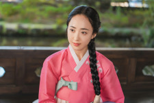 김민정 특별출연이라고? 매혹적 비주얼 절대적 우위 존재감(체크인 한양)
