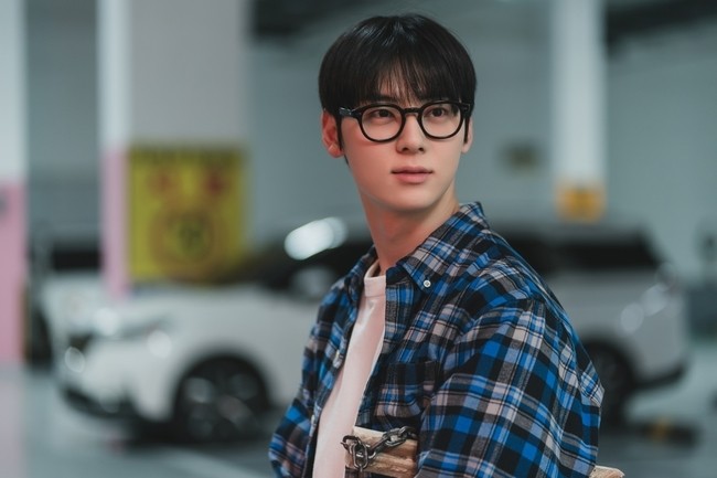 스터디그룹 황민현 주연, 아시아 1위 등극으로 K-드라마의 강세 증명