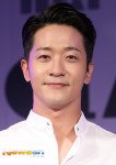 알렉스, 9세 연하 아내와 4년 전 이미 이혼 뒤늦게 알려져