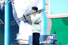 몬스타엑스 기현, 보법 다른 전역 신고식…CD 삼킨 무료 팬이벤트