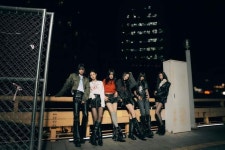 izna(이즈나), 180도 비주얼 변신…‘SIGN’ 콘셉트 포토