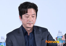 정준호, 답변 후 ‘목이 타네’ [포토엔HD]